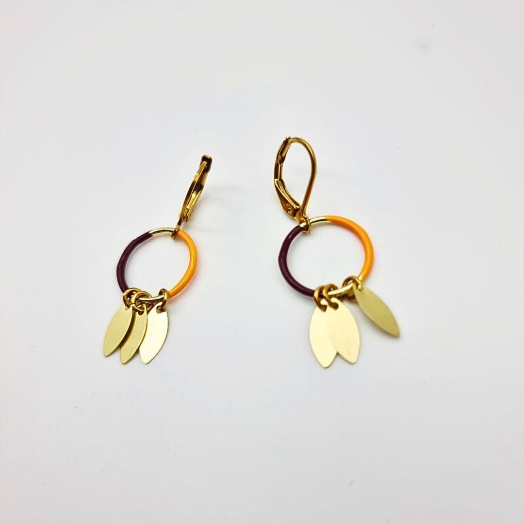 Boucles “Duo Éclat” – Résine bicolore & doré mat, fait main – Image 3