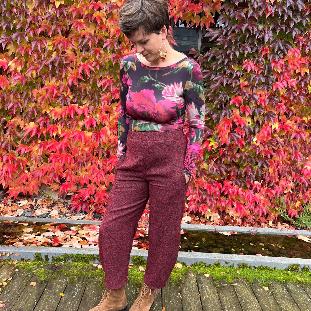 Boucles “Vésuve” – Bijou asymétrique doré et bordeaux, fait main – Image 8