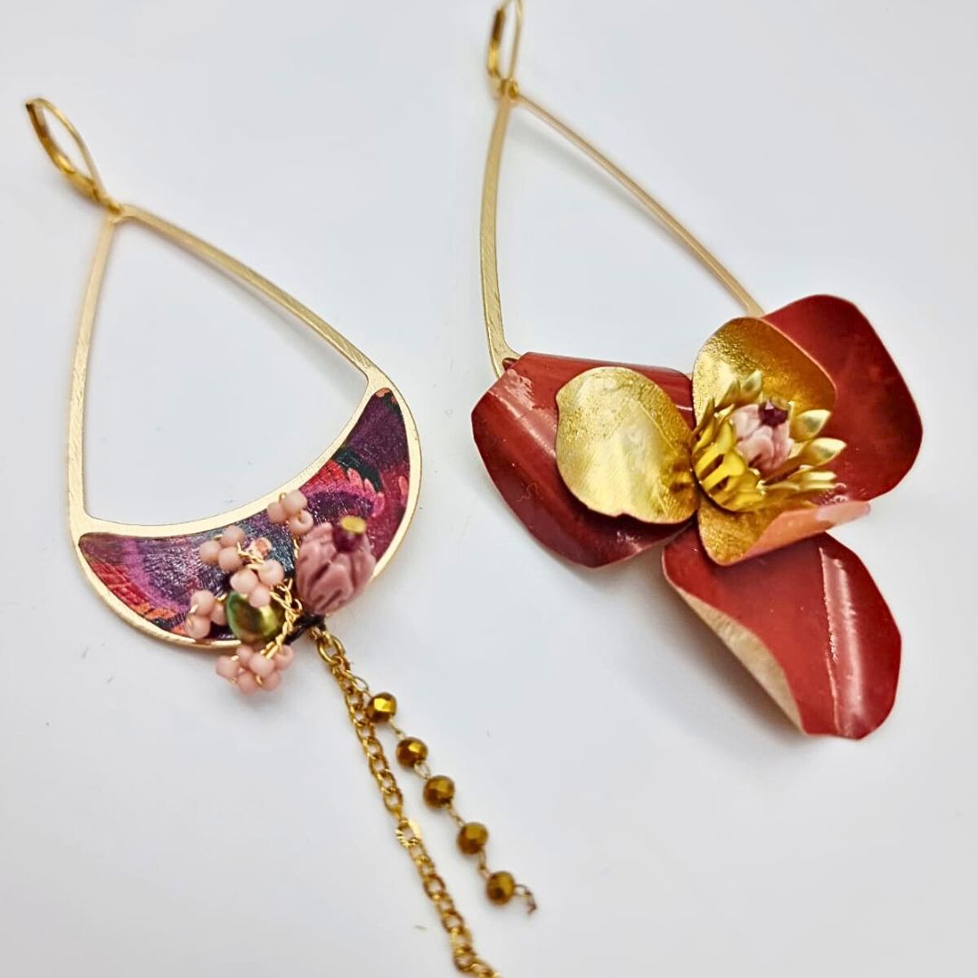 Boucles “Vésuve” – Bijou asymétrique doré et bordeaux, fait main – Image 9