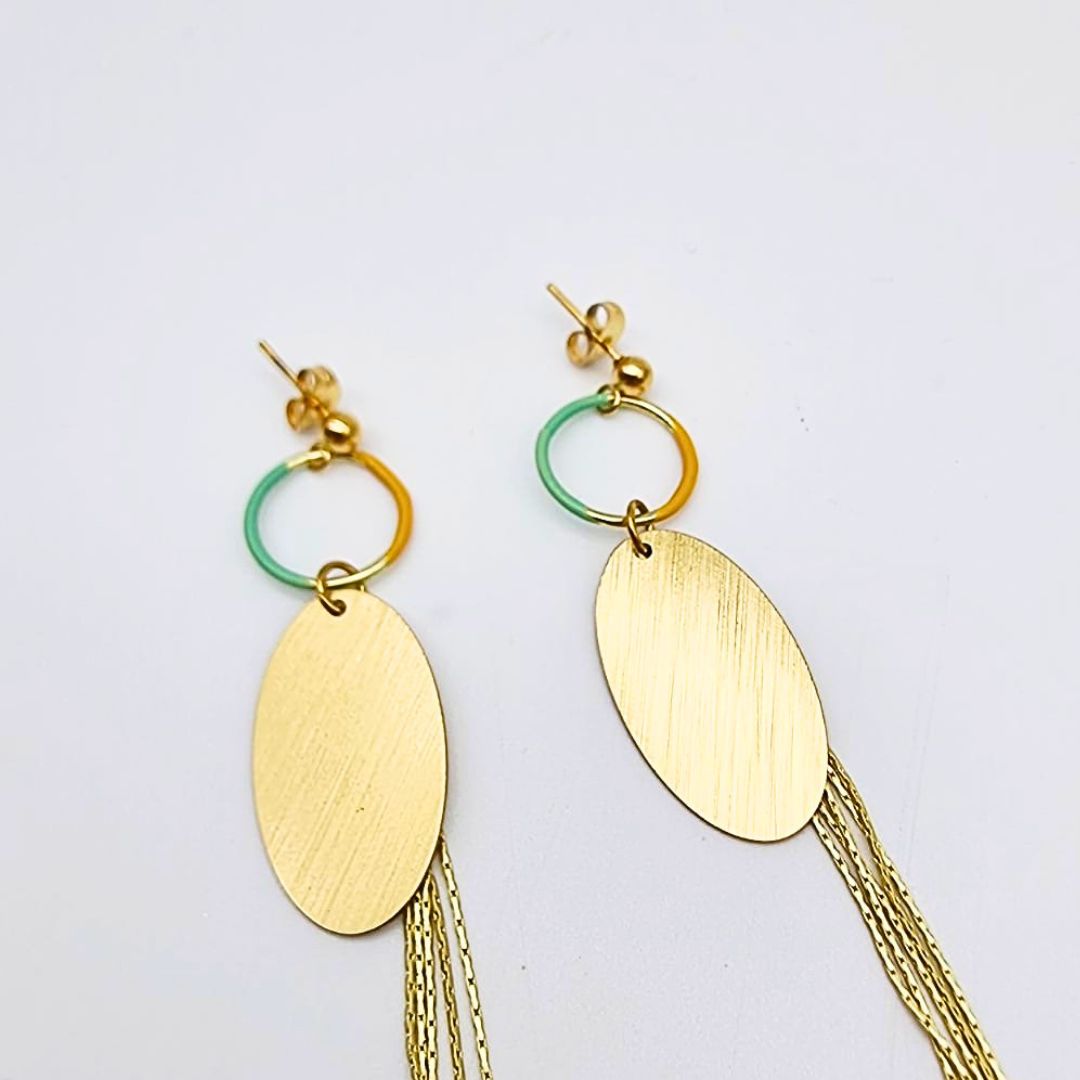 Boucles “Élégance Solaire” – longues, dorées & légères, fait main – Image 4