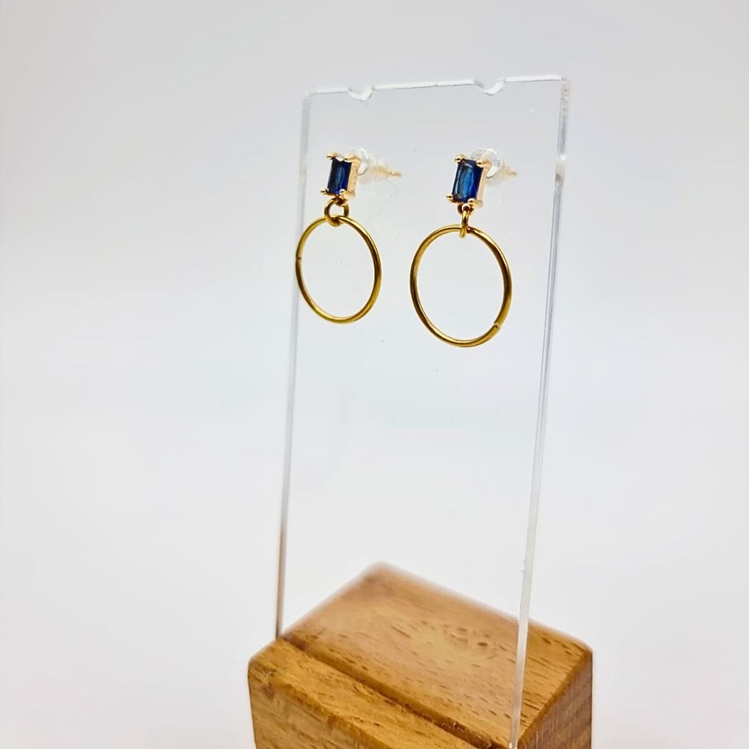 Boucles d’oreilles – Mini Cercle & Cristal Facetté - Collection : Éclosion – Image 4