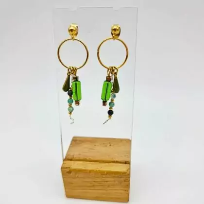 Boucles “Mini Éclosion” – perles fines, acier inox & couleurs éclatantes