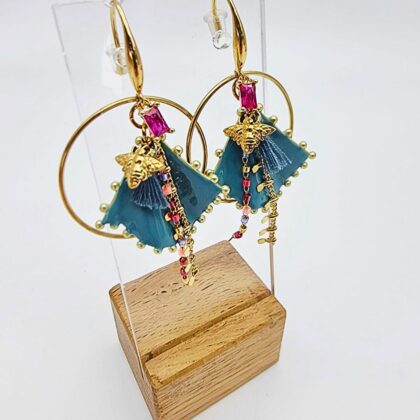 Boucles “Abeille Céleste” – Bijou doré & émaillé bleu fait main