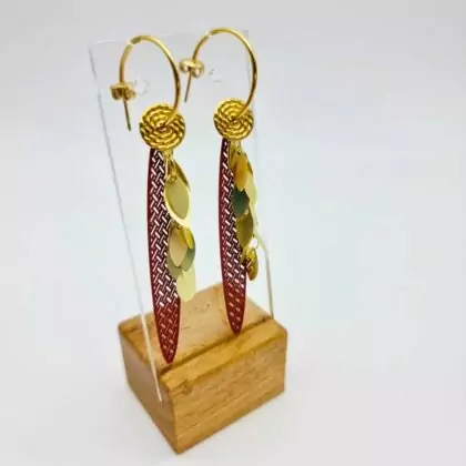 Boucles “Osier Graphique” – Bijou doré léger & artisanal