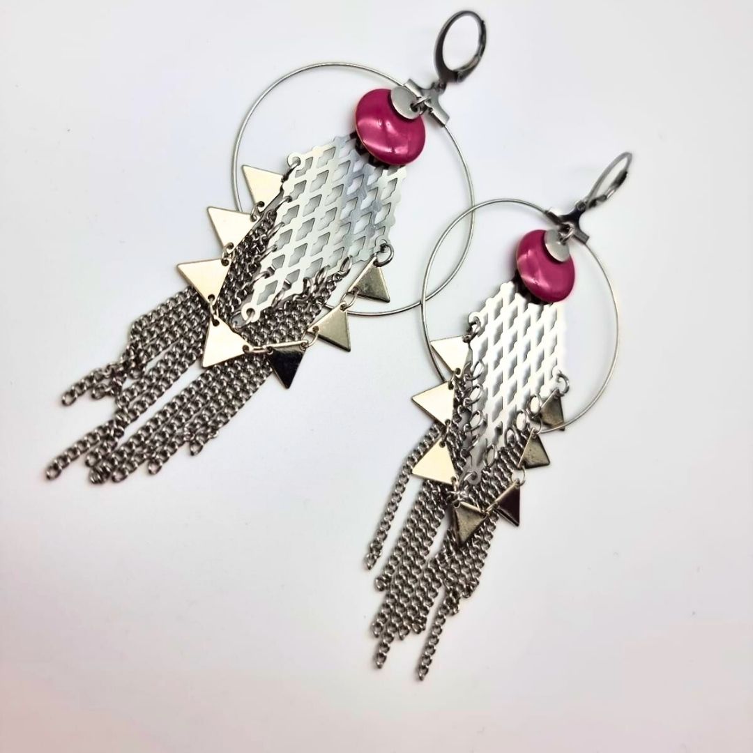 Boucles d’oreilles longues graphiques – Bijou artisanal – Prix doux – Image 2