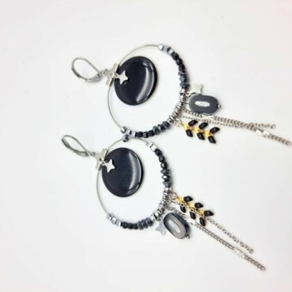 Boucles d’oreilles créoles graphiques en acier inoxydable – Noir & Argent