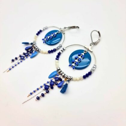 Boucles d’oreilles créoles artisanales bleues en acier inoxydable – Collection iconique Charly&Kty