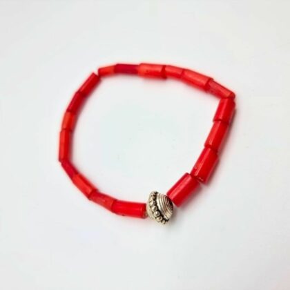 Bracelet élastiqué en perles de corail