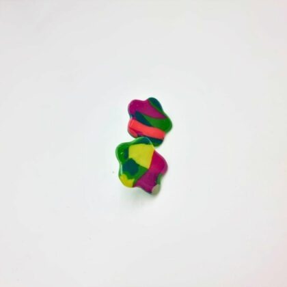 Boucles d’oreilles en résine et polymère colorée – Clous en acier inoxydable