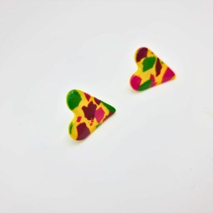 Boucles d’oreilles cœur terrazzo en polymère – clous acier inoxydable