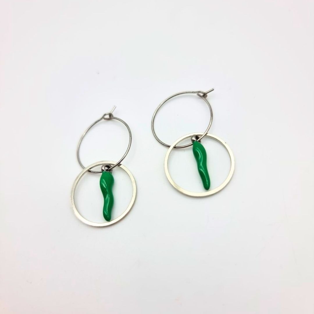 Boucles d’oreilles piment vert – Bijou artisanal – Prix doux