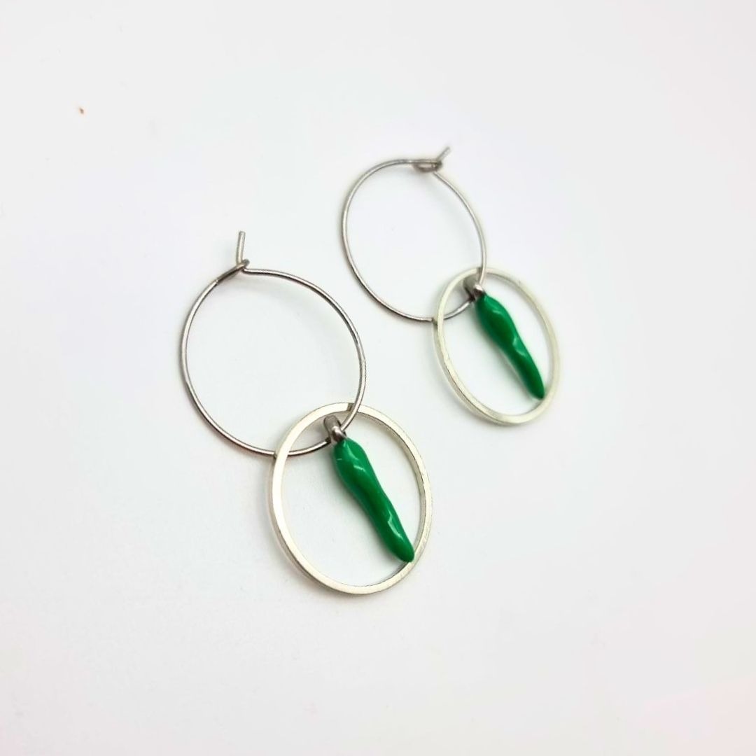 Boucles d’oreilles piment vert – Bijou artisanal – Prix doux – Image 2