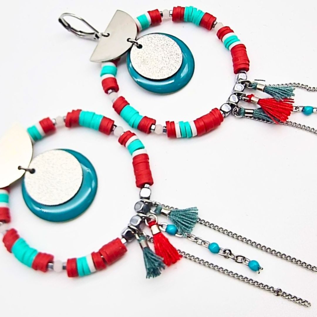 Boucles d’oreilles créoles bohèmes en acier inoxydable, perles de verre & heishi – Image 2