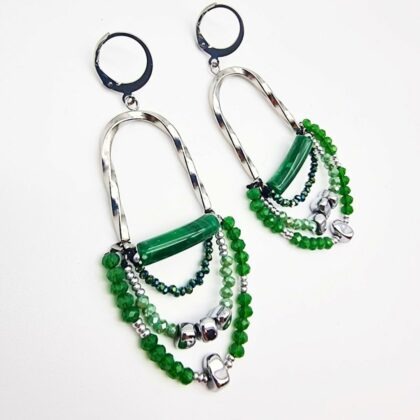 Boucles d’oreilles graphiques vertes en acier inoxydable, perles de verre et hématite