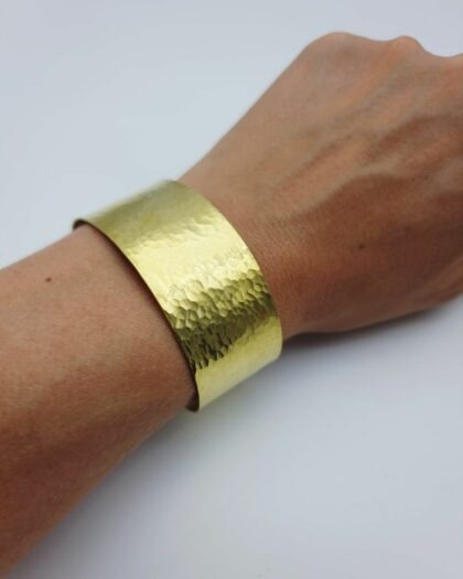 Bracelet manchette Éclat – Bracelet en laiton martelé et poli à la main