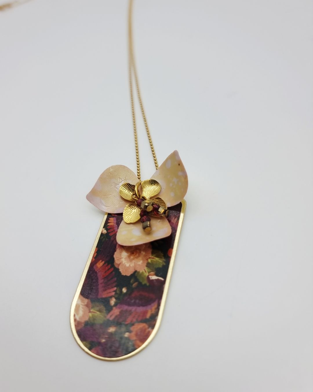 Sautoir Fleur d'Automne – Collection Les Audacieuses – Image 3