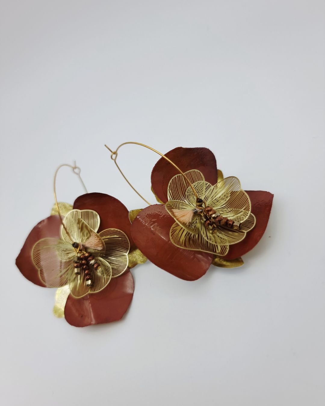 Boucles d'oreilles Fleur Éclat – Collection Les Audacieuses – Image 4