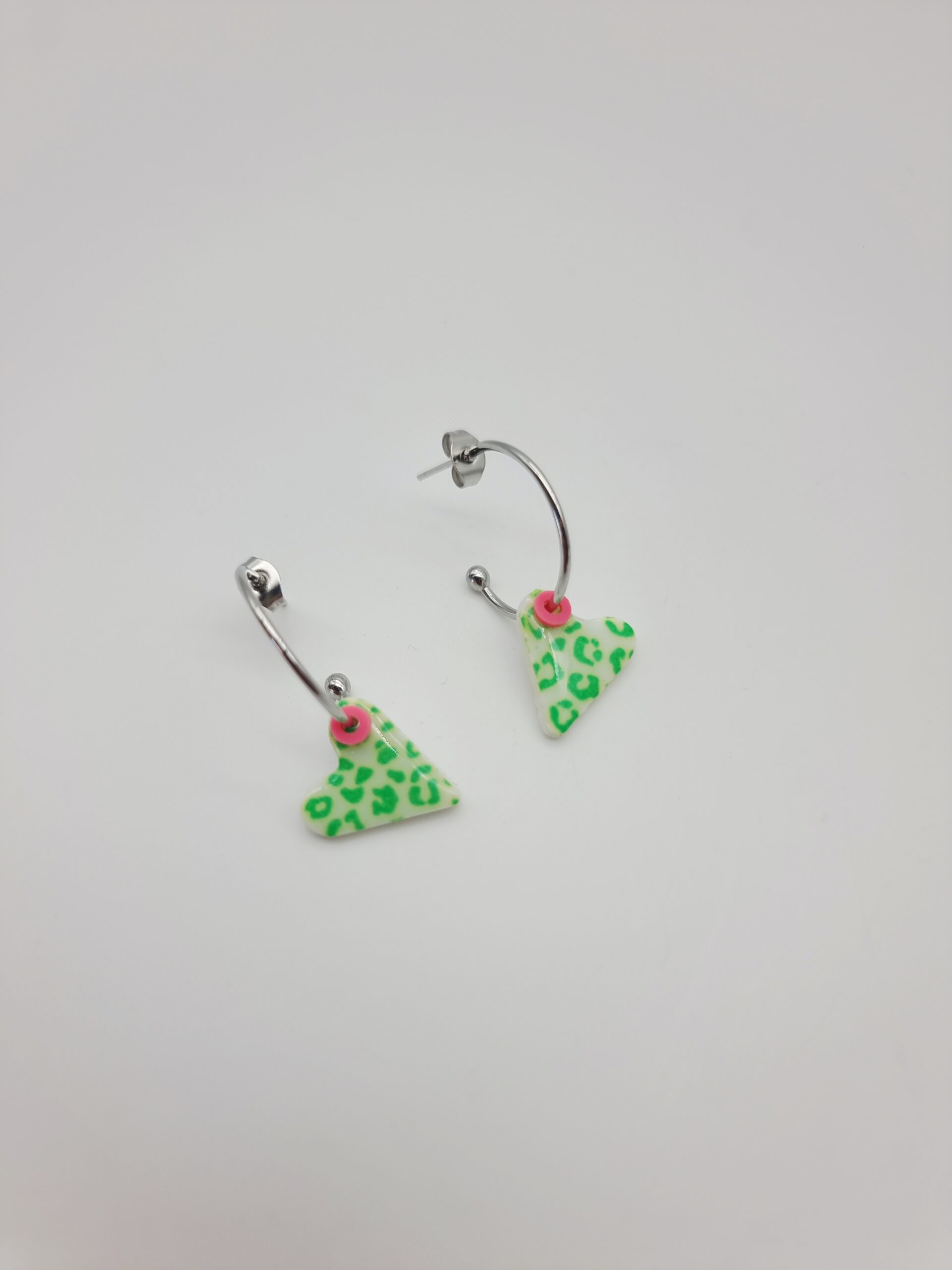 Boucles d'oreilles Amore Léopard | Cœur léopard en pâte polymère – Charly & Kty