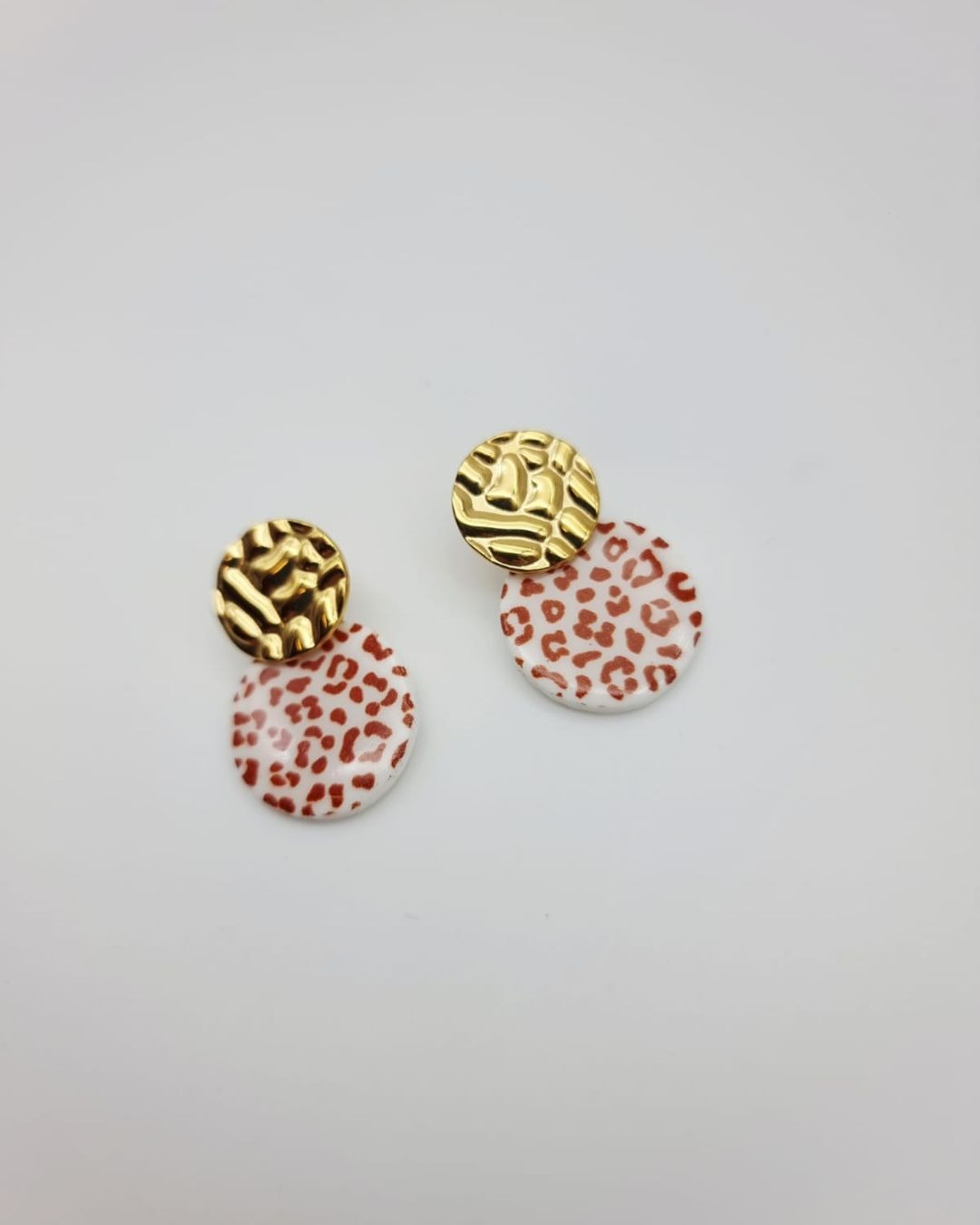 Boucles d'oreilles Savane – Léopard chic | Collection Les Audacieuses – Image 3