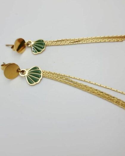 Boucles d’oreilles Néréa – Coquillage & chaînes dorées | Capsule Eté Les Echapées belles