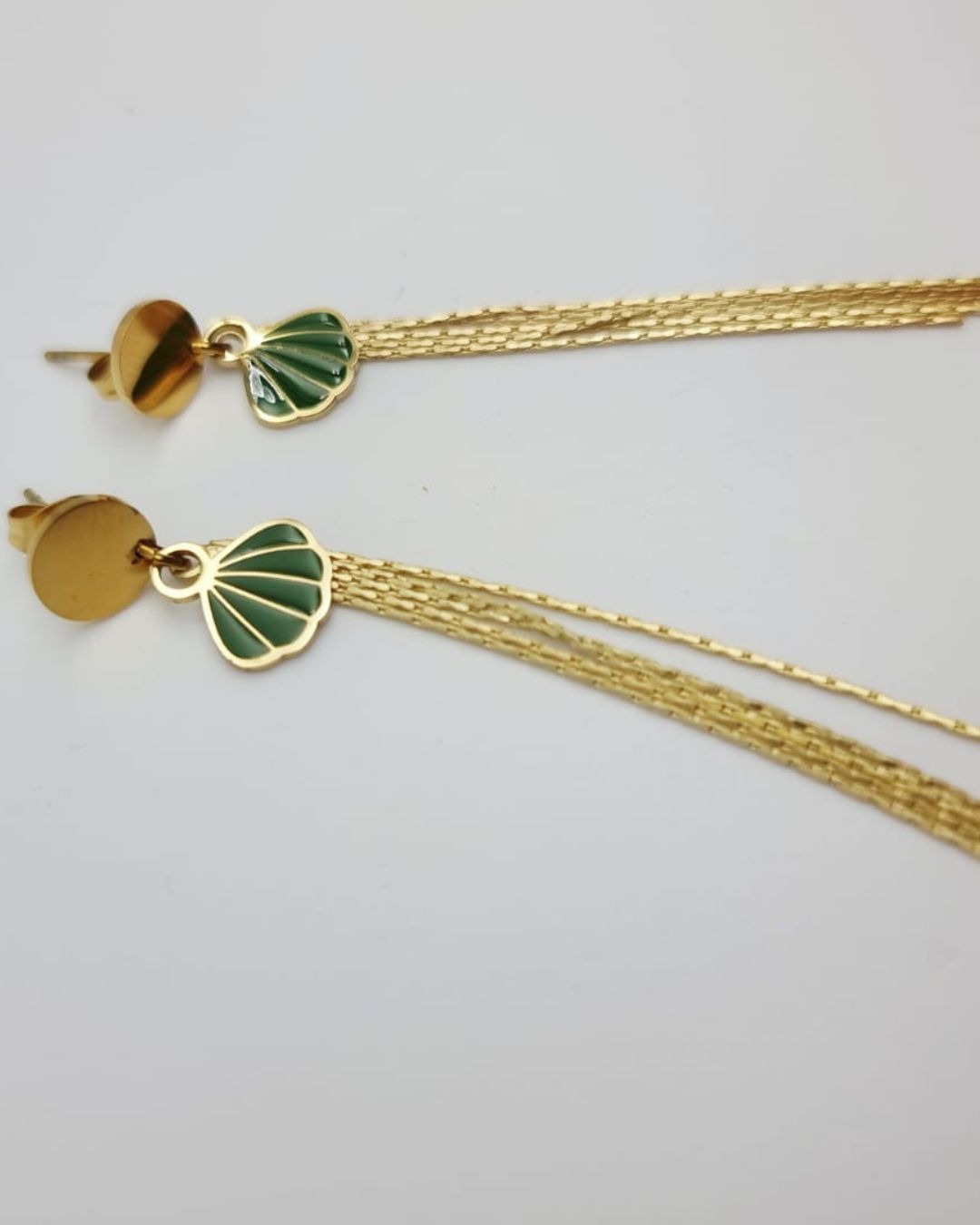 Boucles d'oreilles Néréa – Coquillage & chaînes dorées | Capsule Eté Les Echapées belles