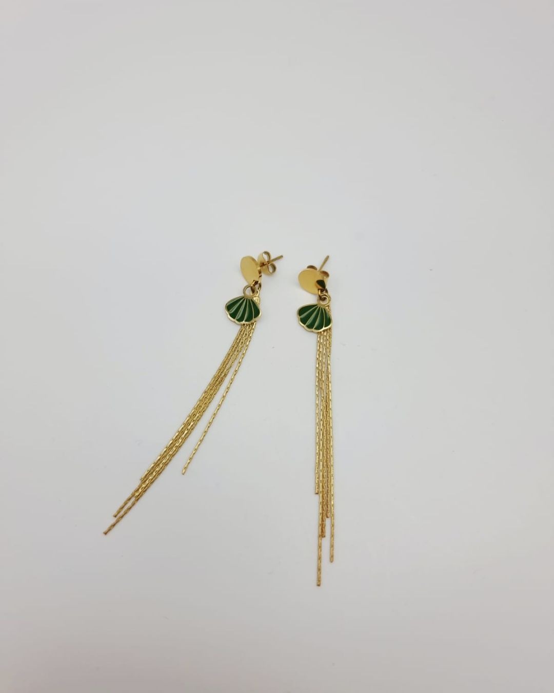 Boucles d'oreilles Néréa – Coquillage & chaînes dorées | Capsule Eté Les Echapées belles – Image 2