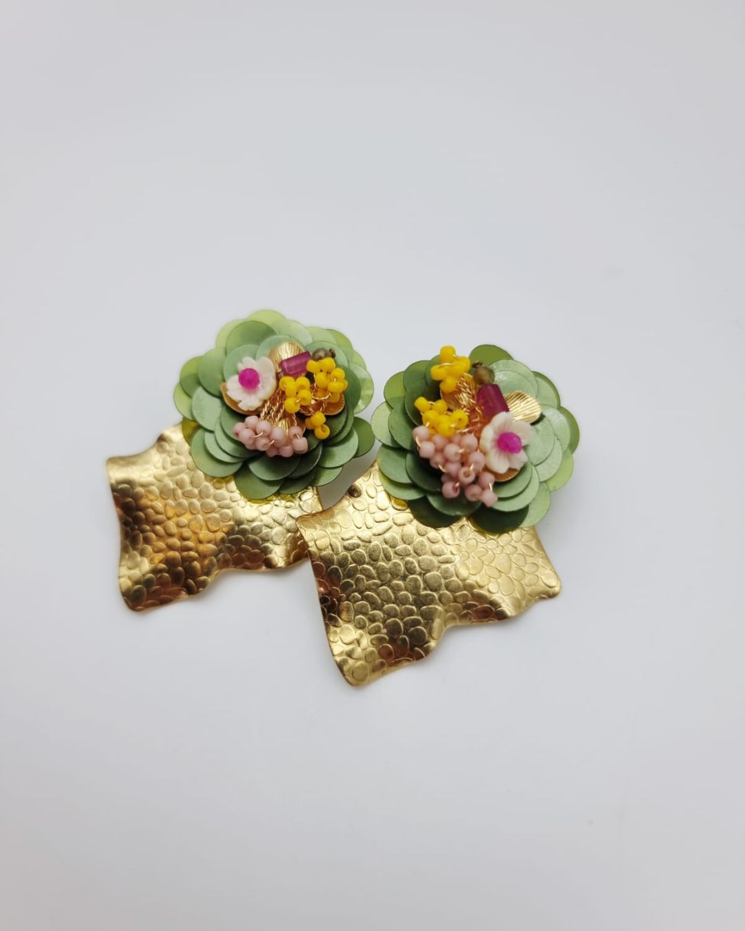 Boucles d'oreilles Jungle Fleurie – Pièce unique artisanale – Image 5
