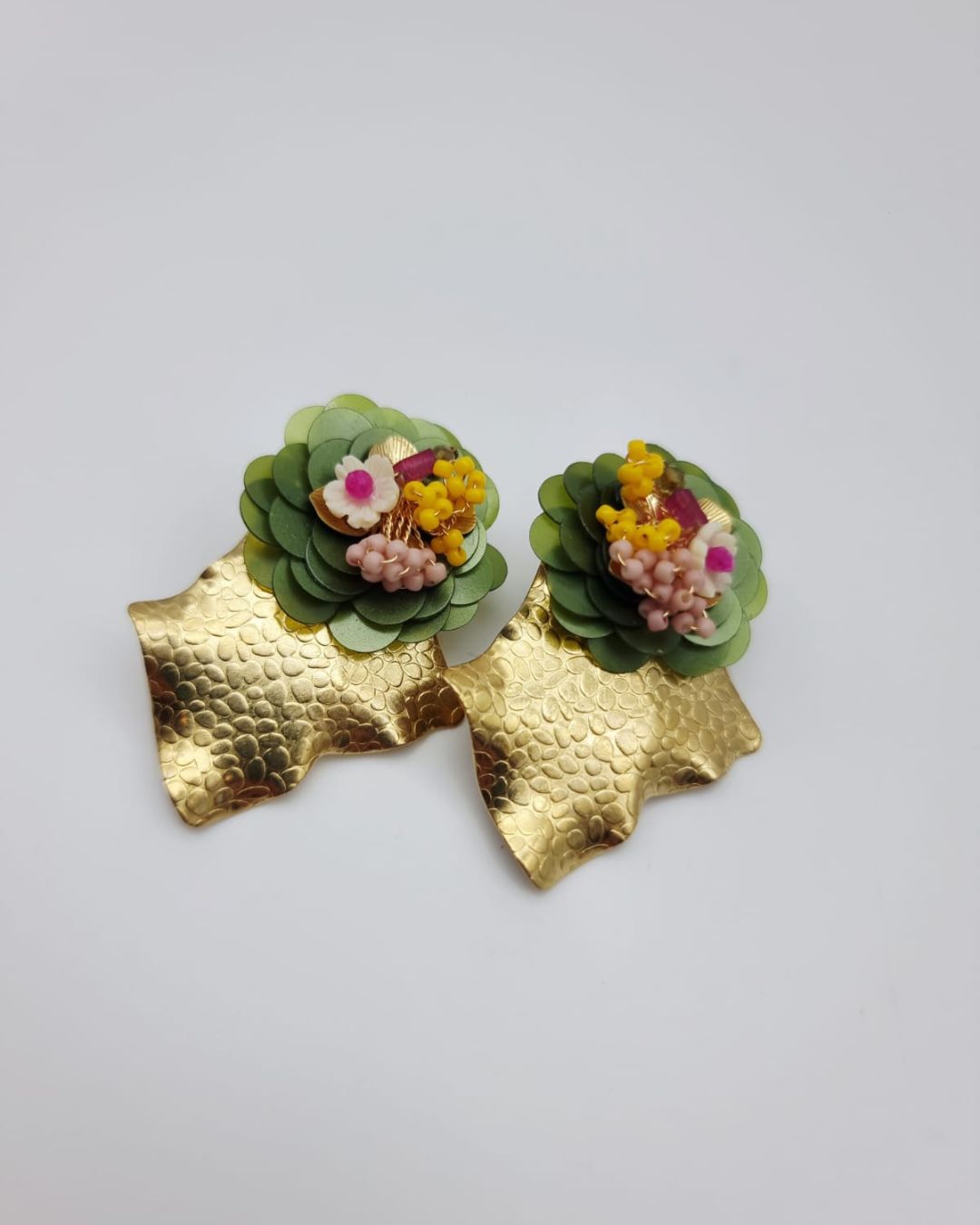 Boucles d'oreilles Jungle Fleurie – Pièce unique artisanale – Image 6